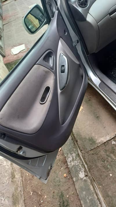 Toyota Platz 2001