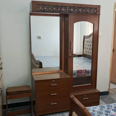 bedroom set with iron table and showcase