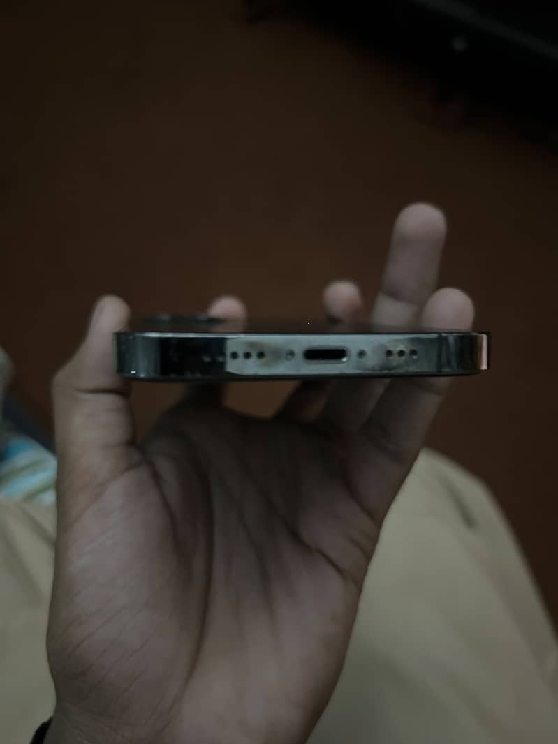 Apple iPhone 12 Pro 2