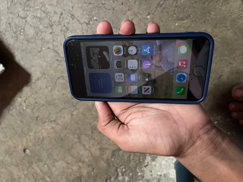 Apple iPhone SE 3