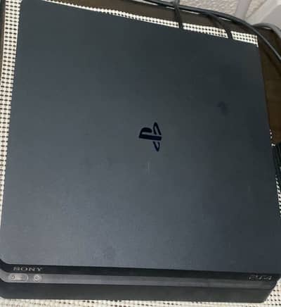 Sony ps4 for sale  with original controller (only serious buyers dm)