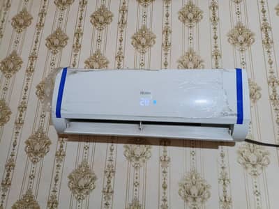 Brand New Haier DC inverter 1 ton only 2 moth used