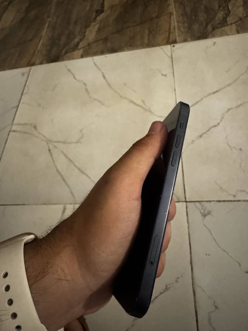 Apple iPhone 12 2