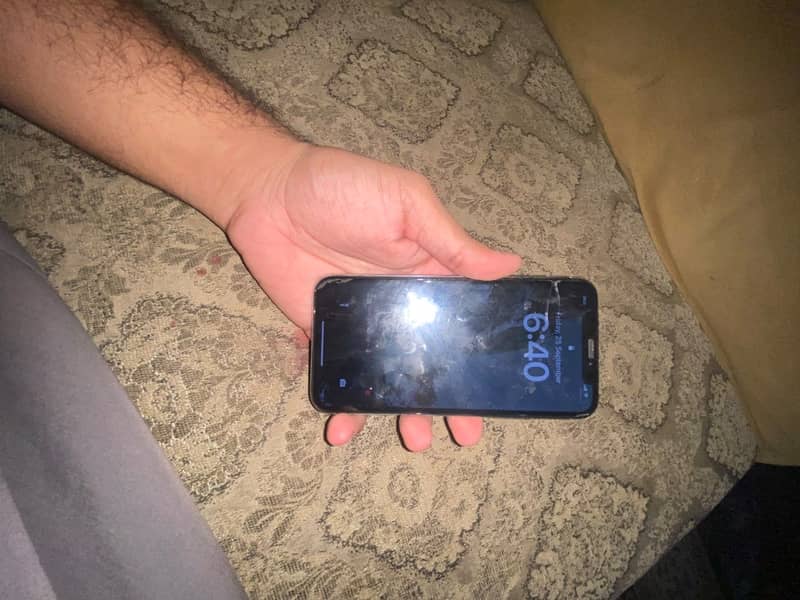 Apple iPhone X 13