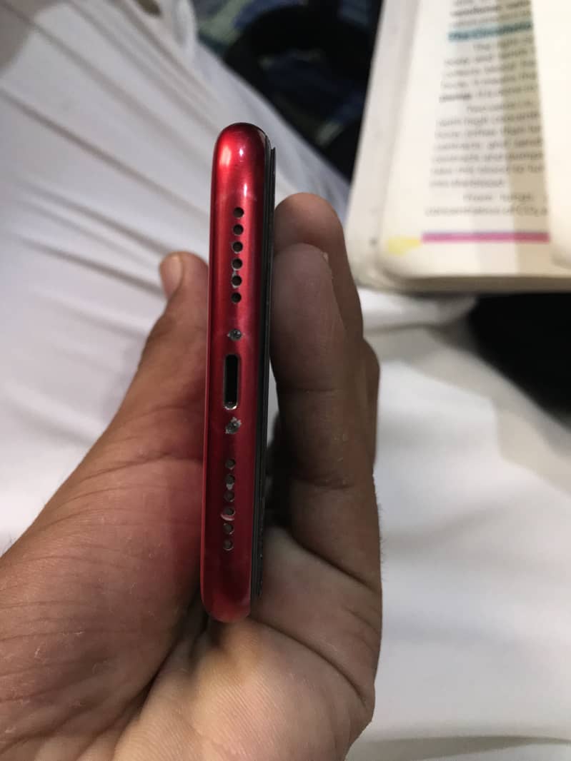 Apple iPhone 11 3