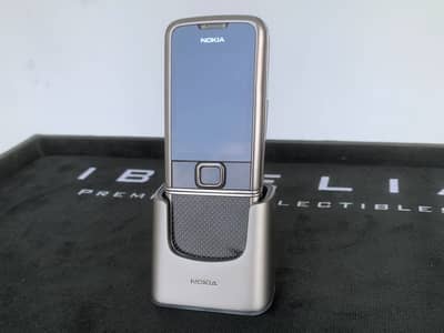 Nokia 8800 Carbon Arte Pre-Owned with Dock and Charger