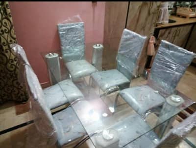 Trendy 6 seater Aluminum dinning Table