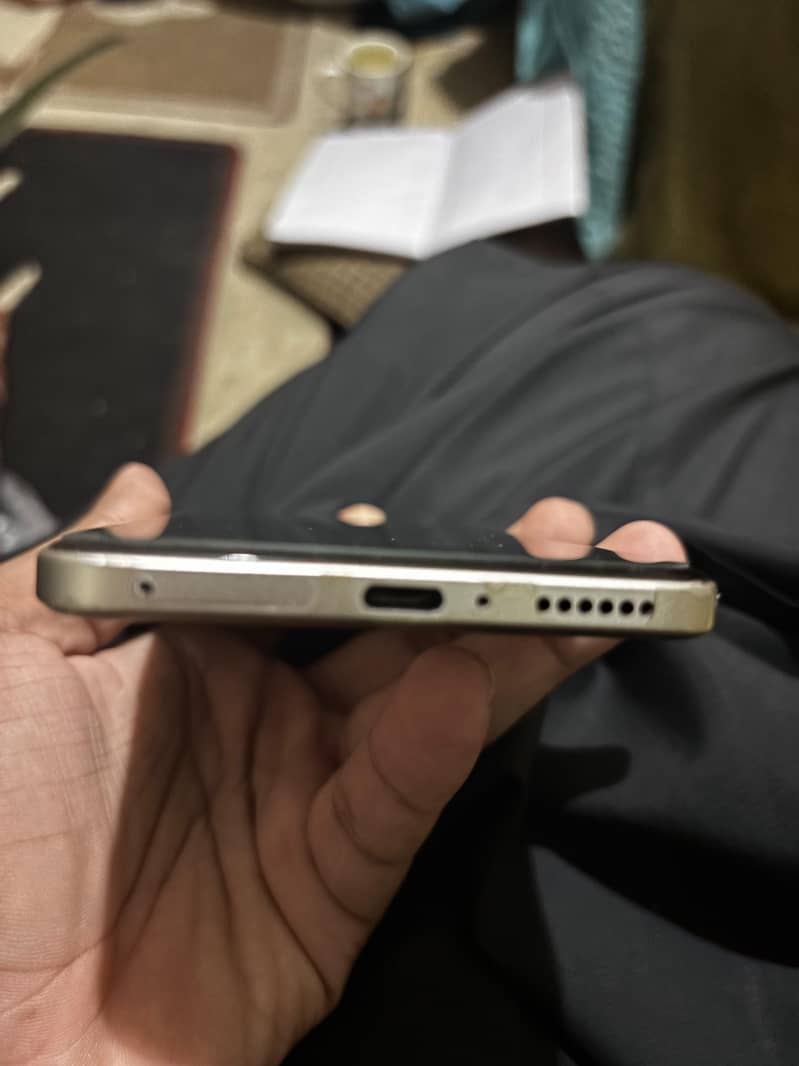 Xiaomi Redmi Note 15 Pro 3