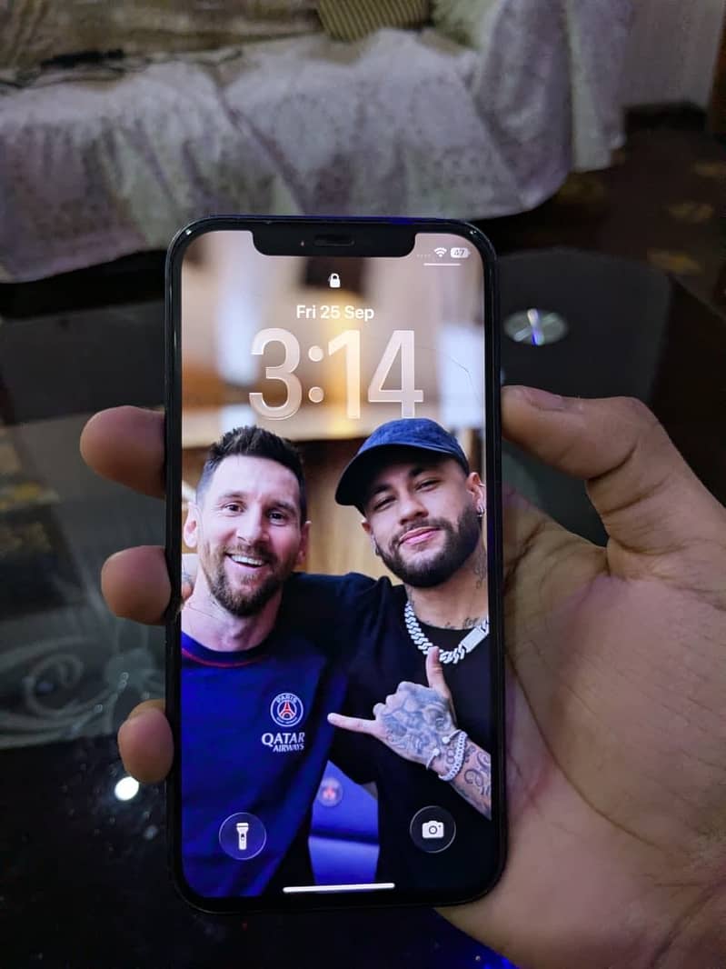 Apple iPhone 12 3