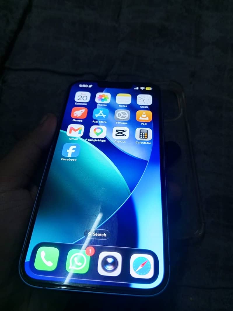 Apple iPhone 13 5