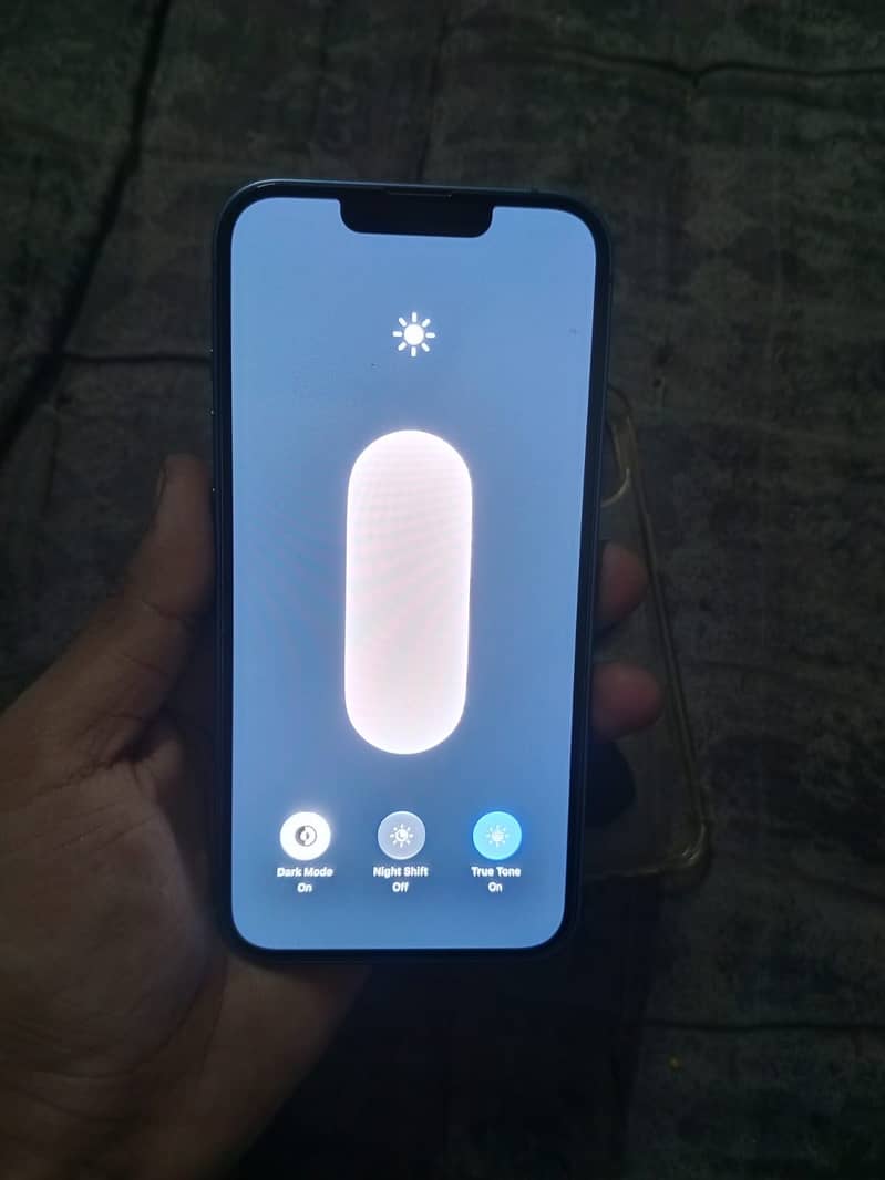 Apple iPhone 13 9