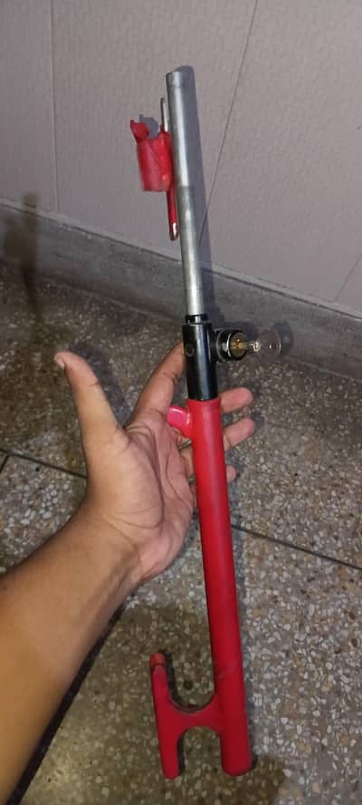 Steering Lock For Sale (Operational)