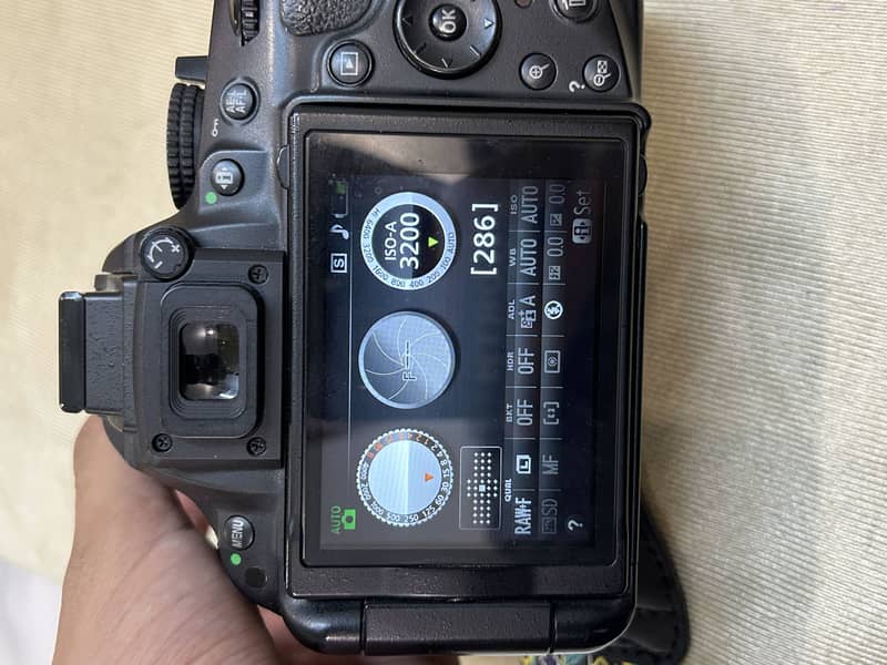 Nikon D5200 1