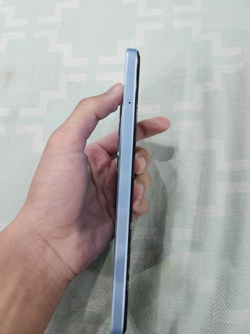 OPPO A60 4