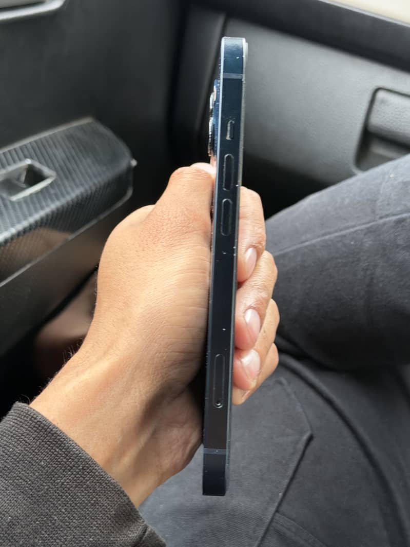 Apple iPhone 13 3