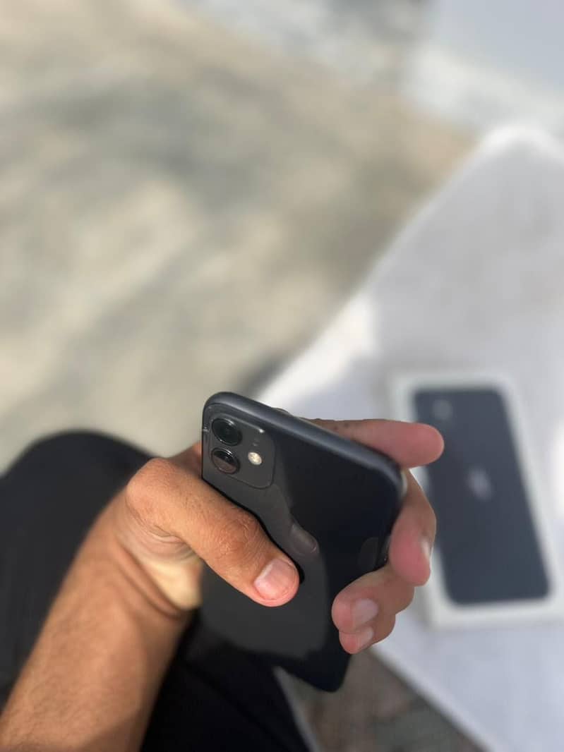 Apple iPhone 11 6
