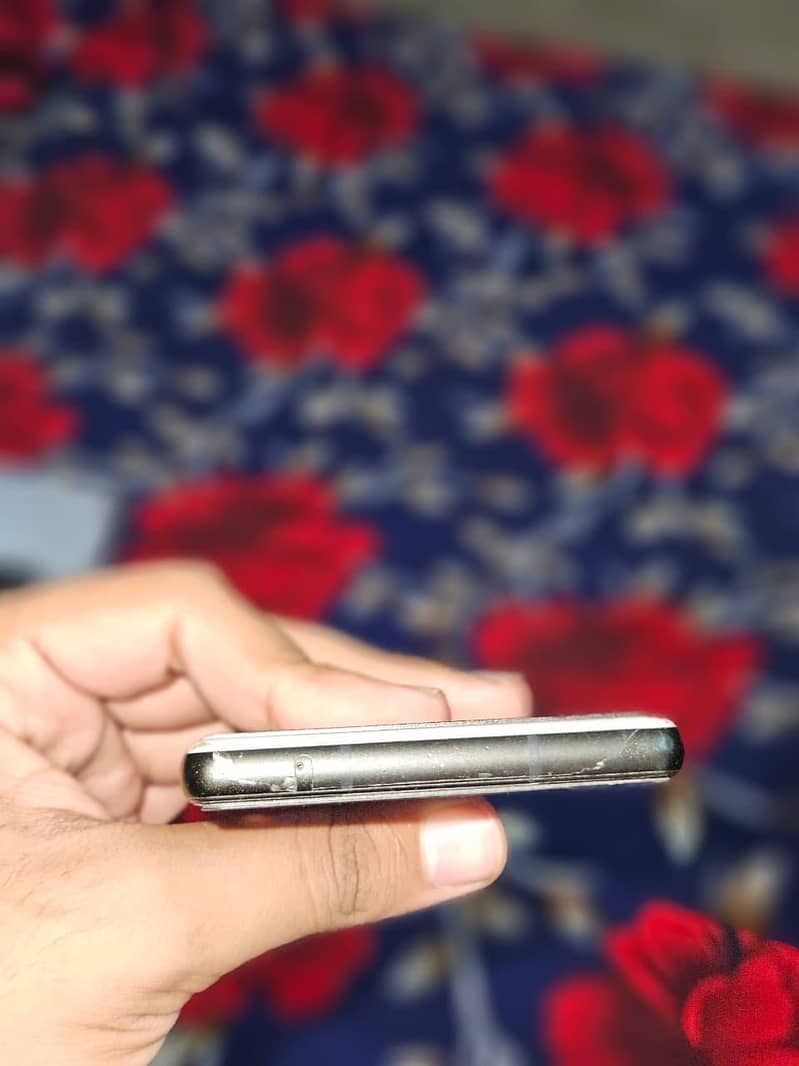 Google Pixel 6a 5