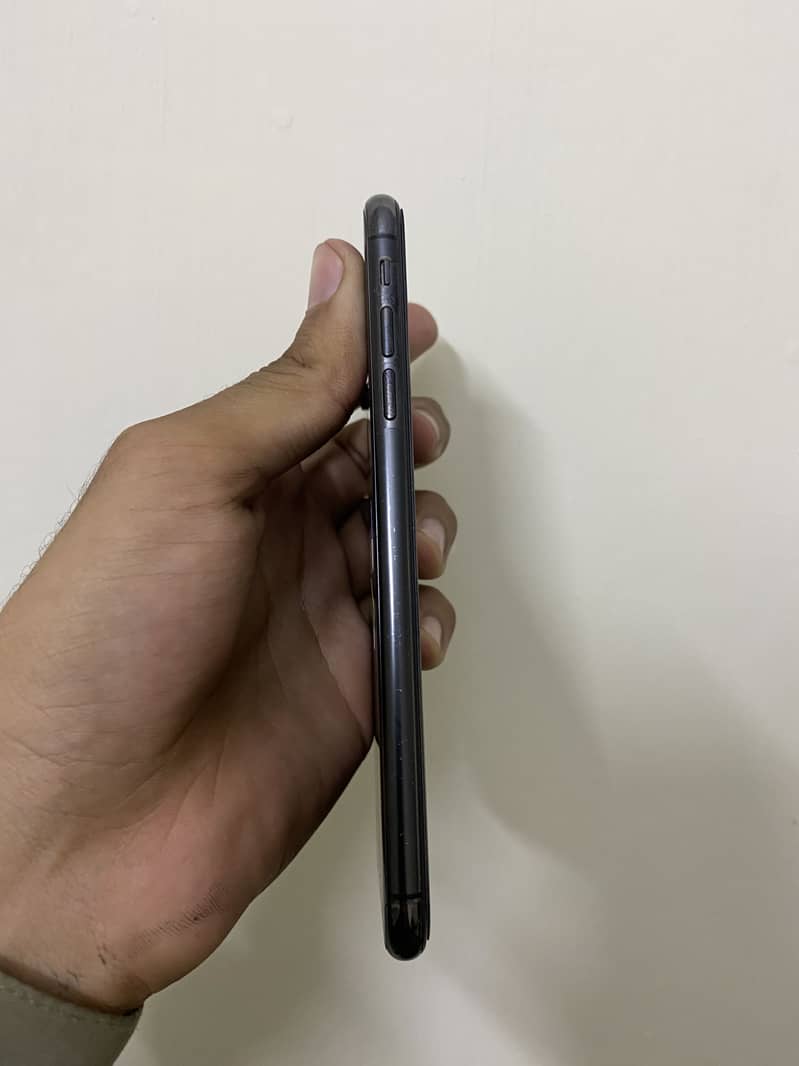 Apple iPhone XS Max 1