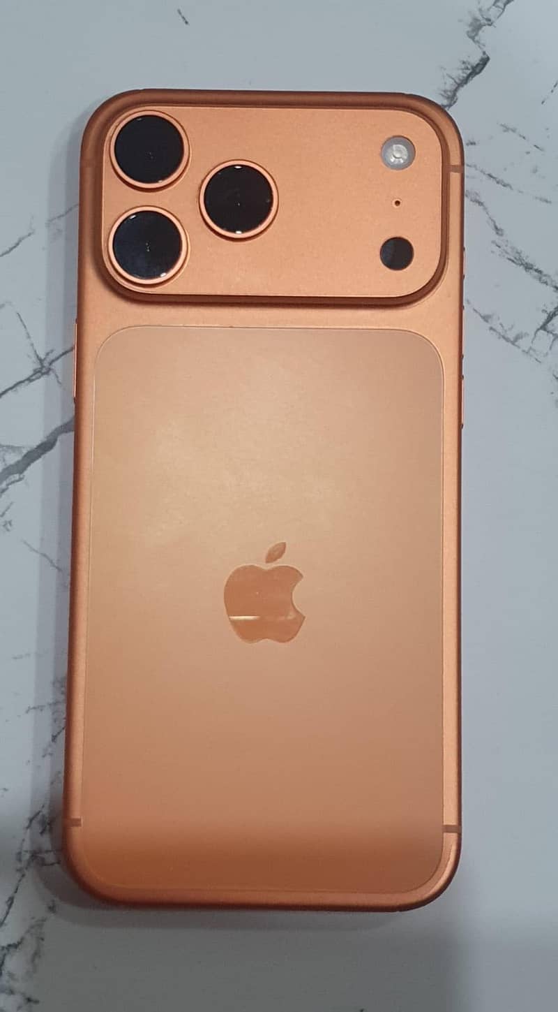 Apple iPhone 17 Pro Max 2