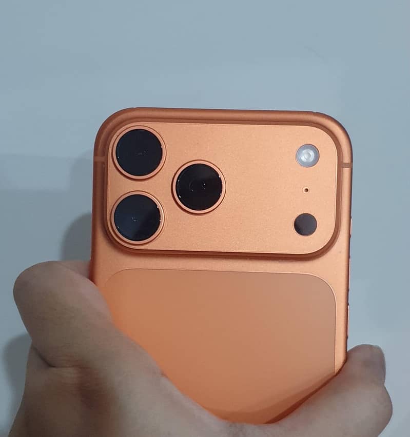 Apple iPhone 17 Pro Max 5