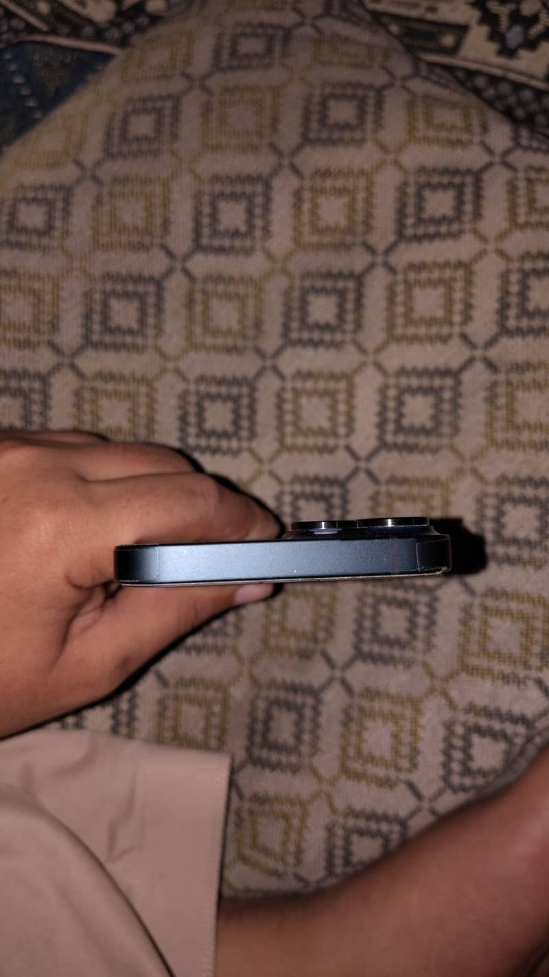 Apple iPhone 14 9