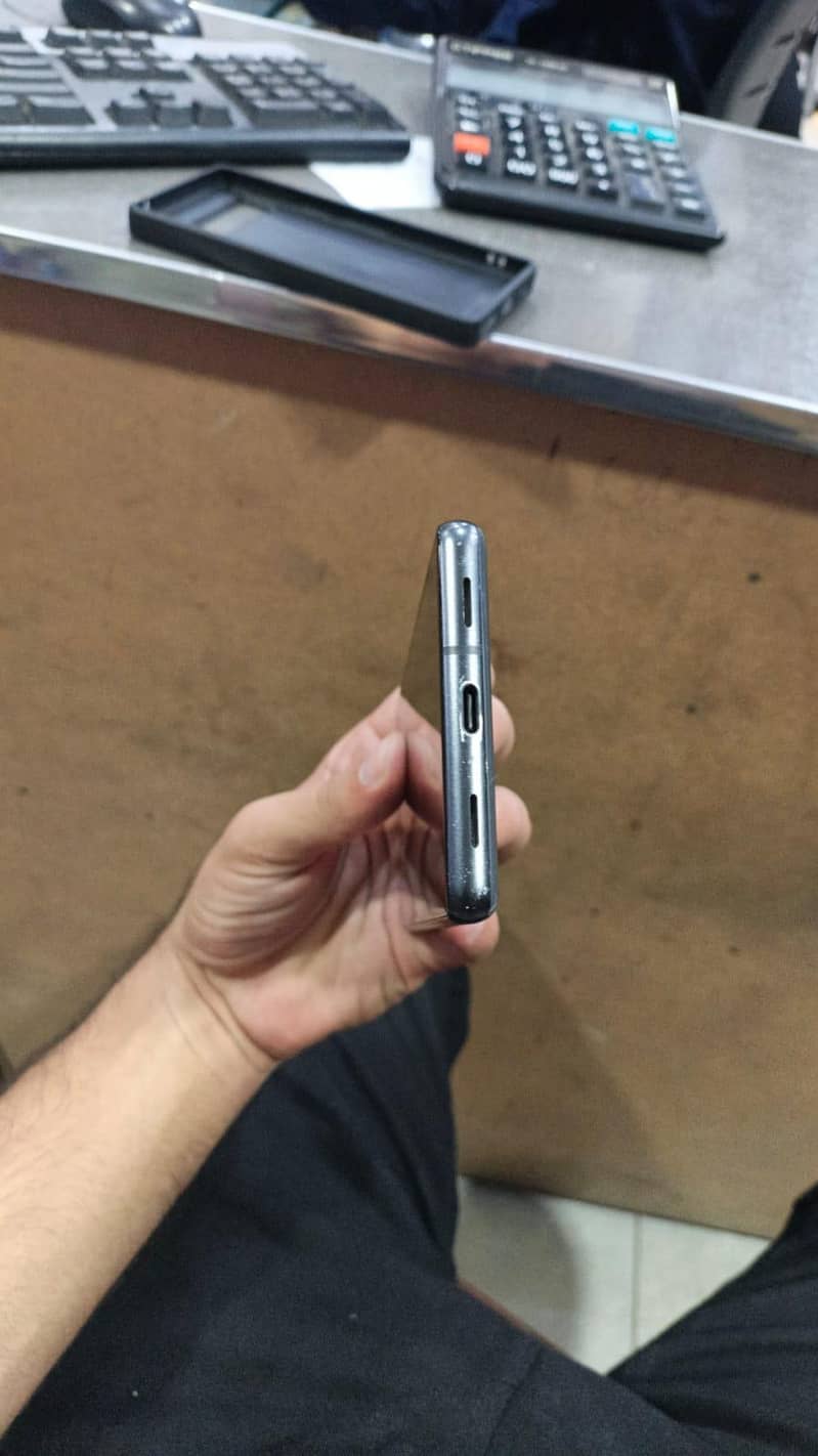 Google Pixel 7a 5