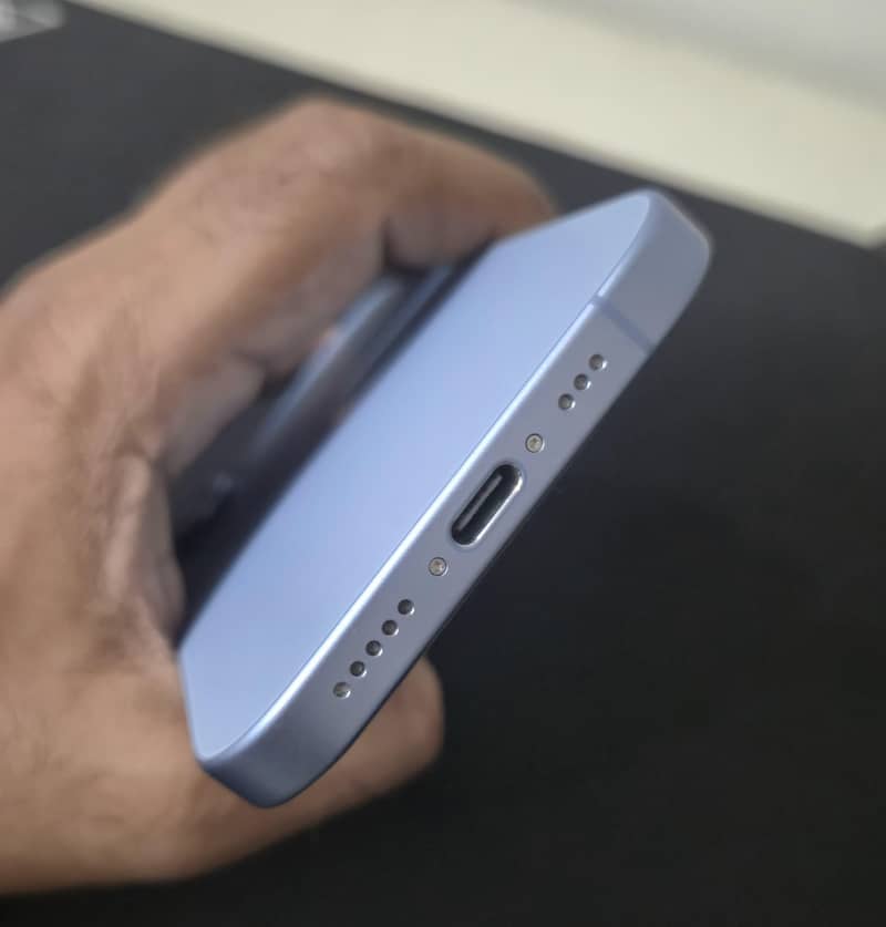 Apple iPhone 17 6