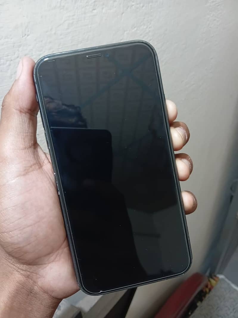 Apple iPhone 11 3