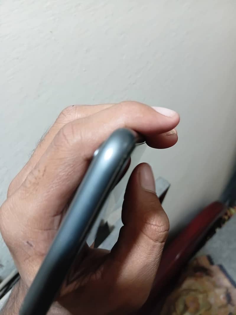 Apple iPhone 11 9