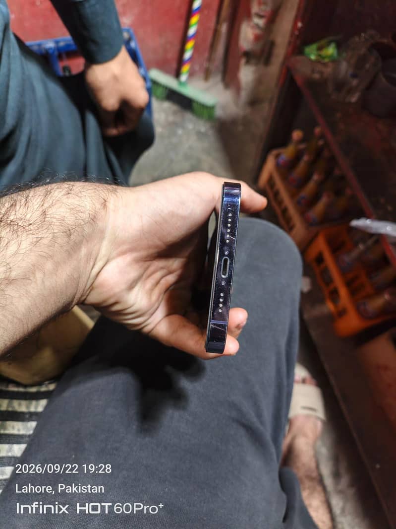 Apple iPhone 14 Pro Max 6