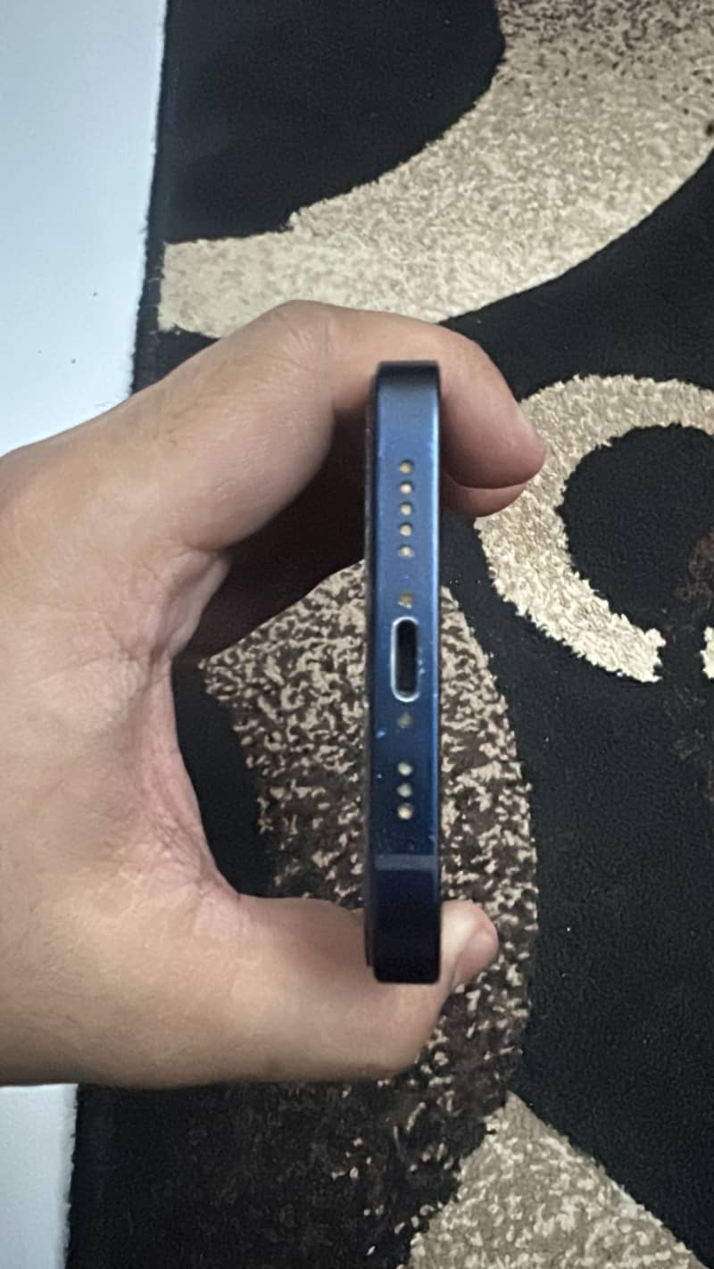 Apple iPhone 12 5