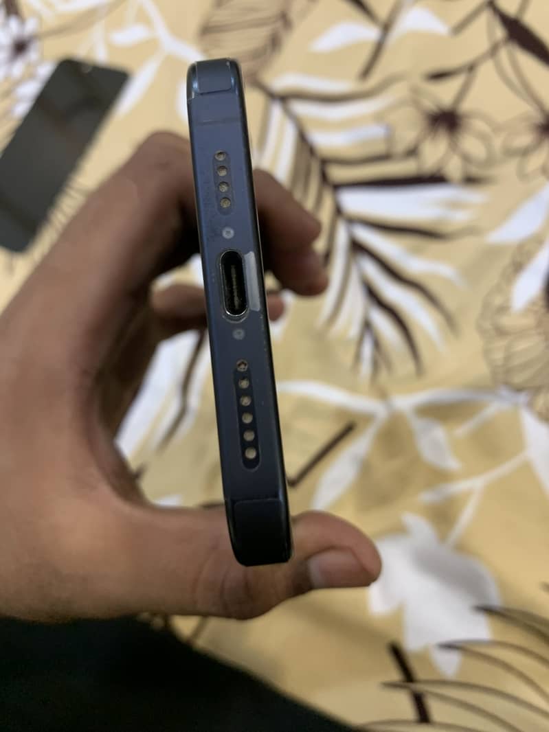 Apple iPhone 15 Pro Max 1