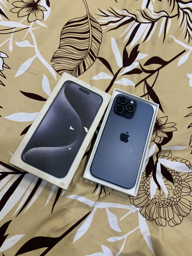 Apple iPhone 15 Pro Max 2
