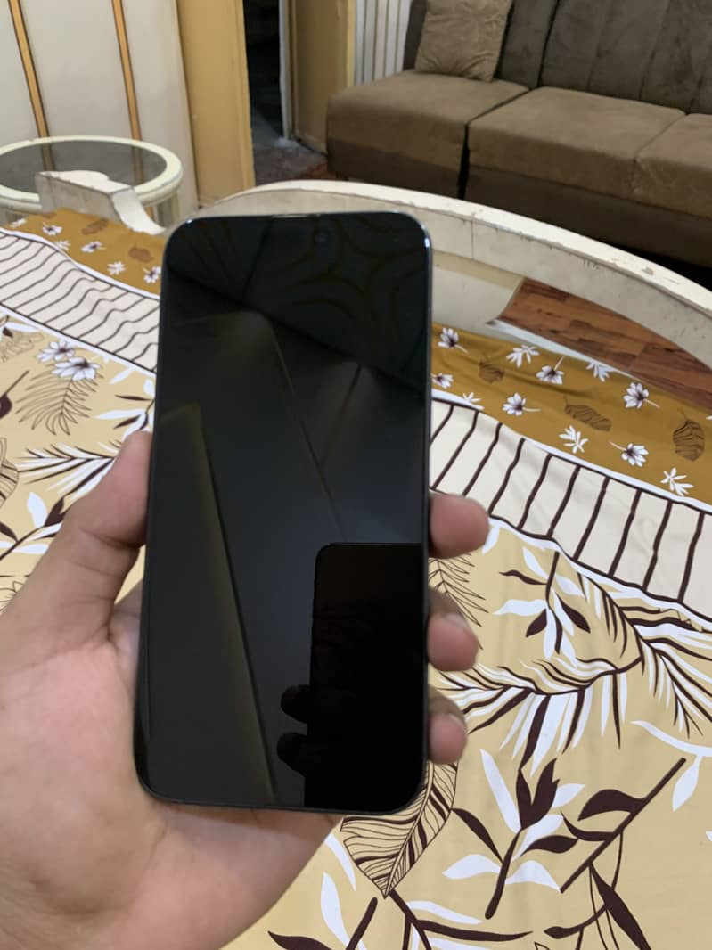 Apple iPhone 15 Pro Max 6