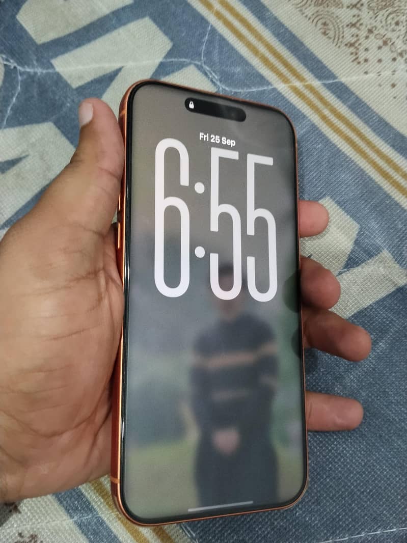 Apple iPhone 17 Pro Max 4