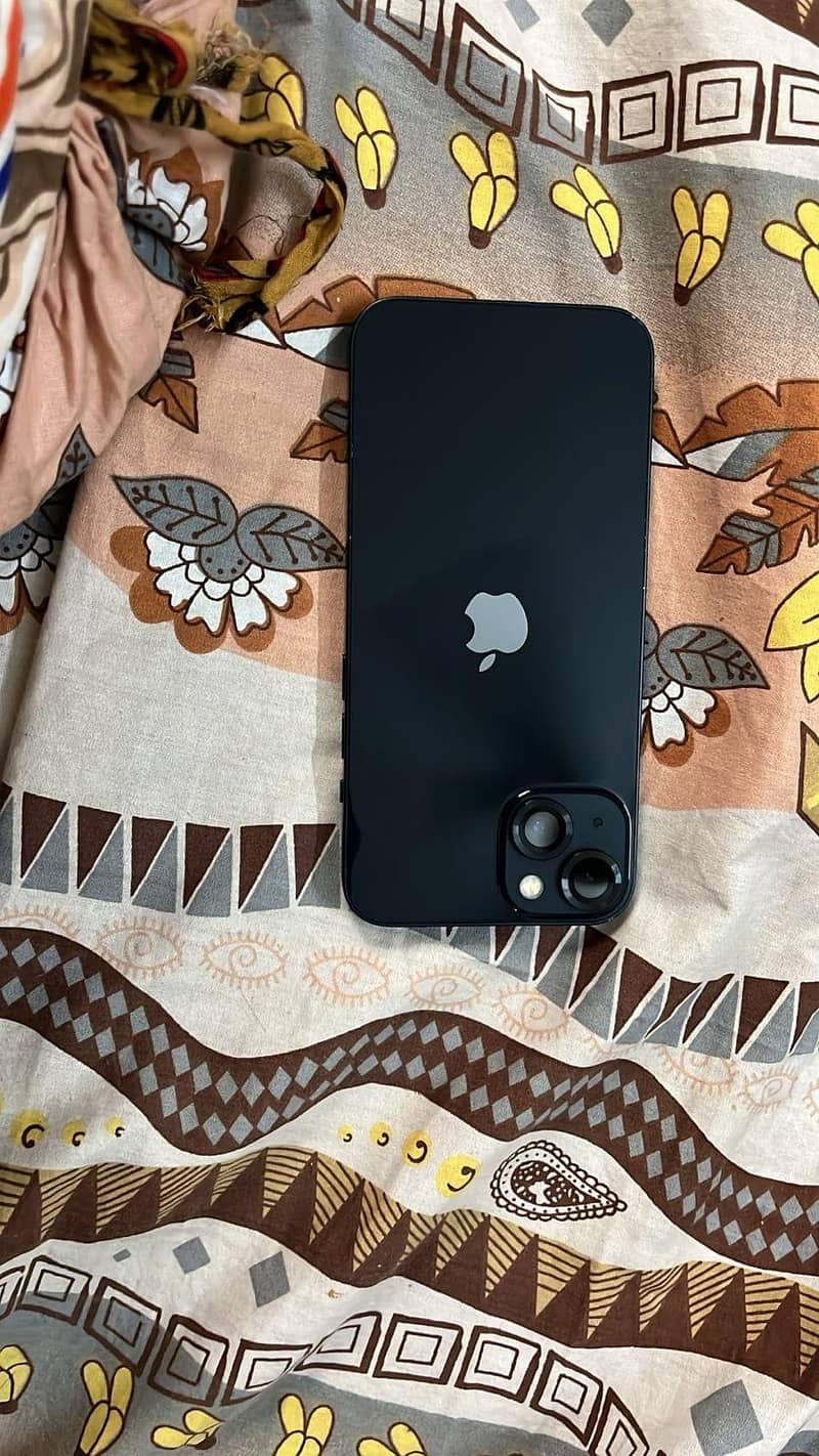 Apple iPhone 13 4