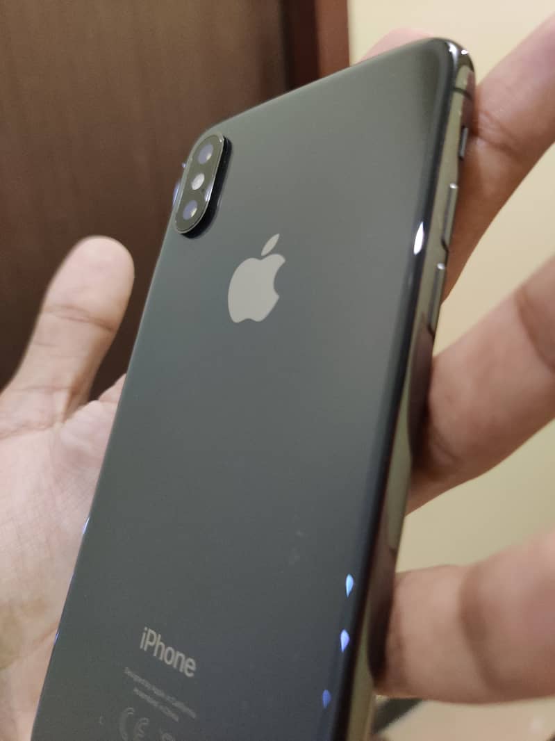 Apple iPhone XS 6