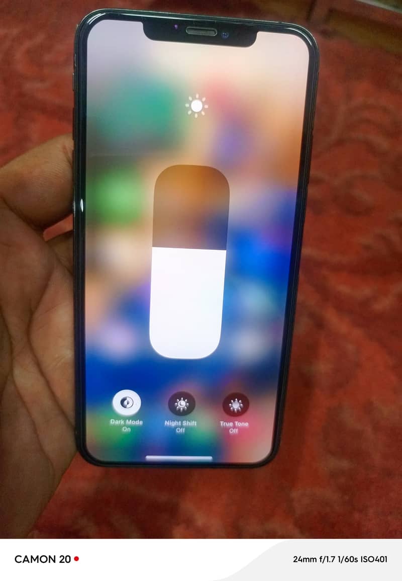 Apple iPhone Xs max 3