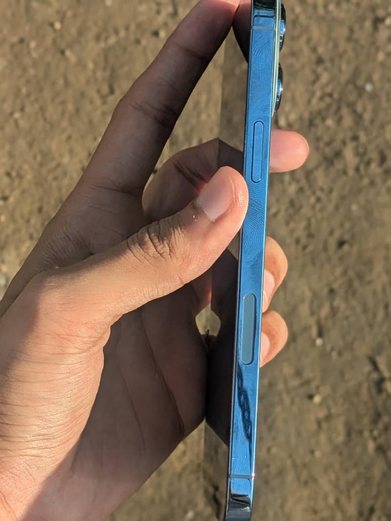 Apple iPhone 13 Pro Max 3
