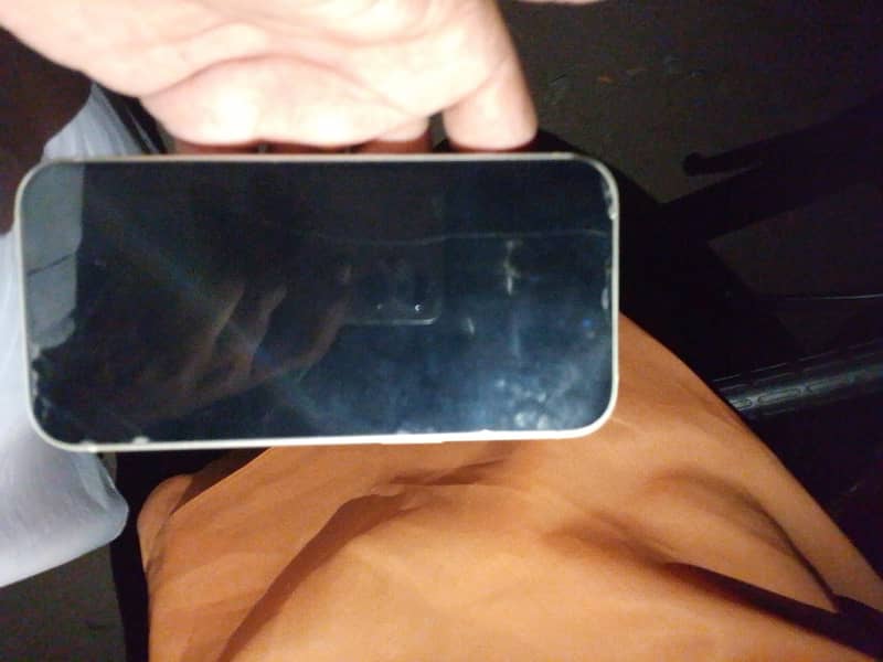 Apple iPhone 15 2