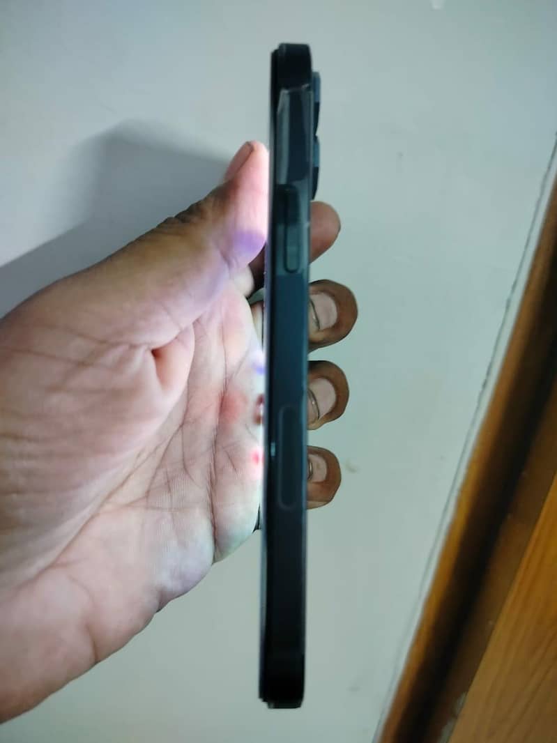 Apple iPhone 12 Pro 6