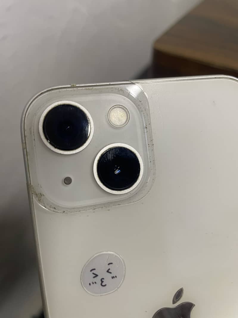 Apple iPhone 13 4