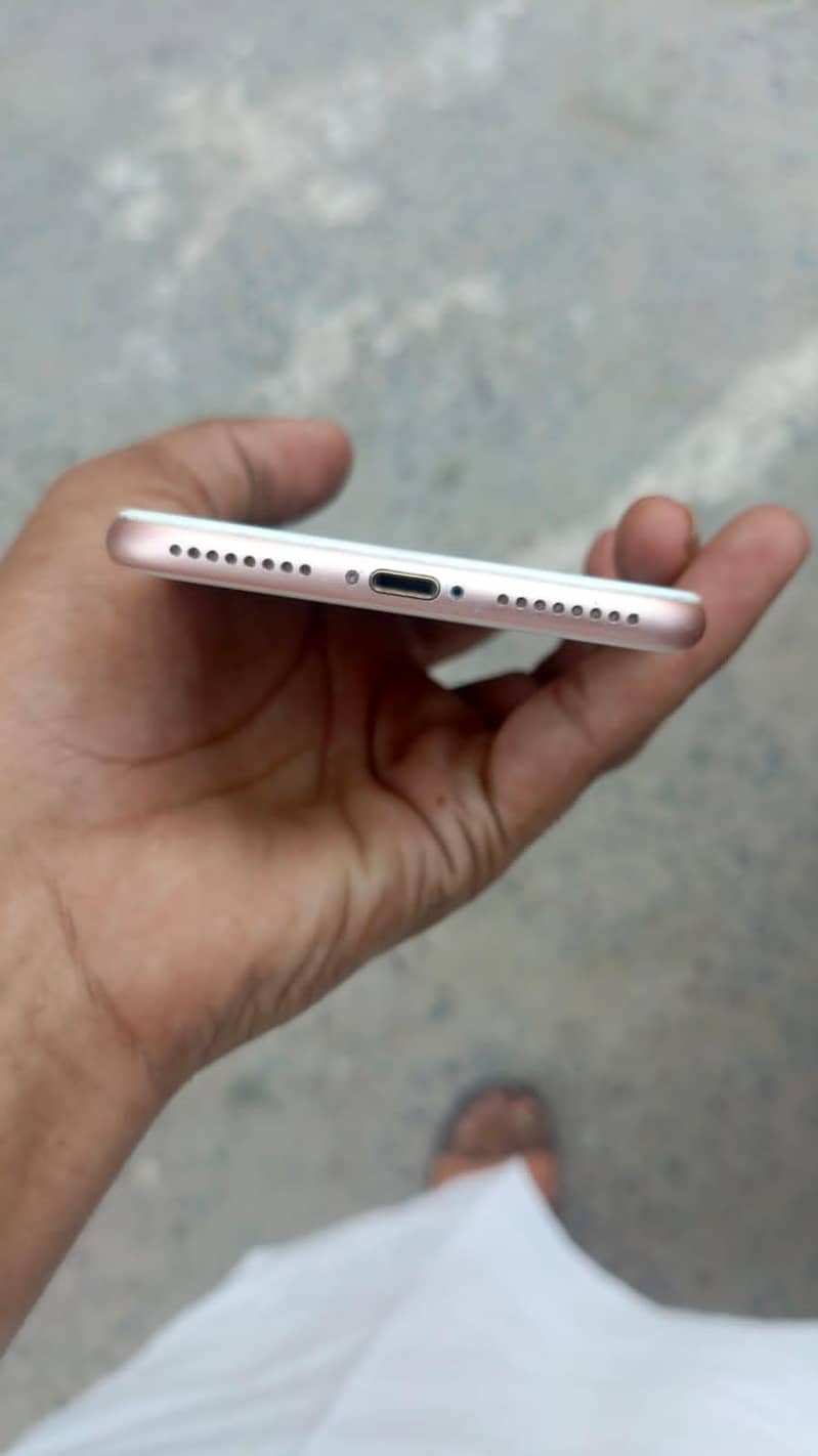 Apple iPhone 8 Plus 7