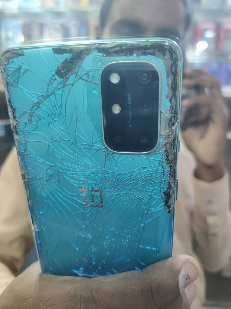 one plus 8t 0