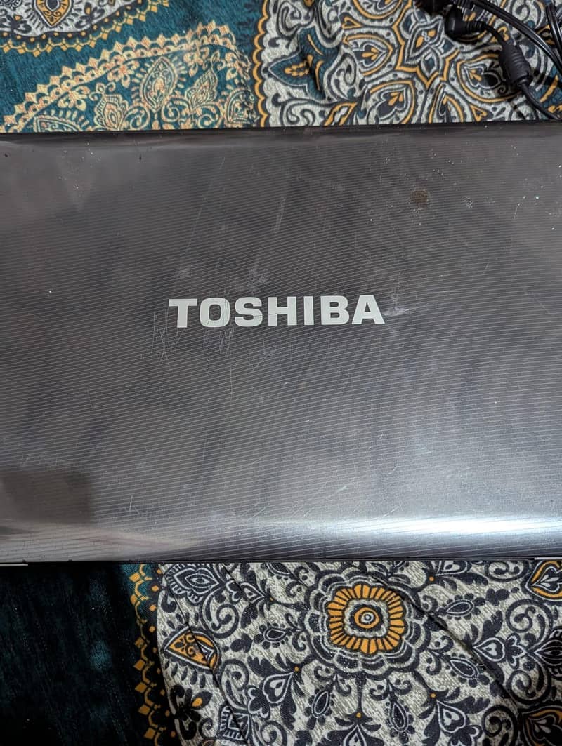 laptop Toshiba 4