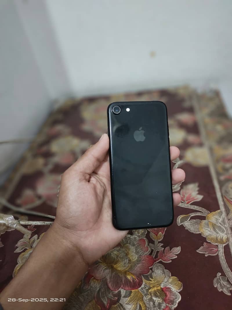 Apple iPhone 7 4