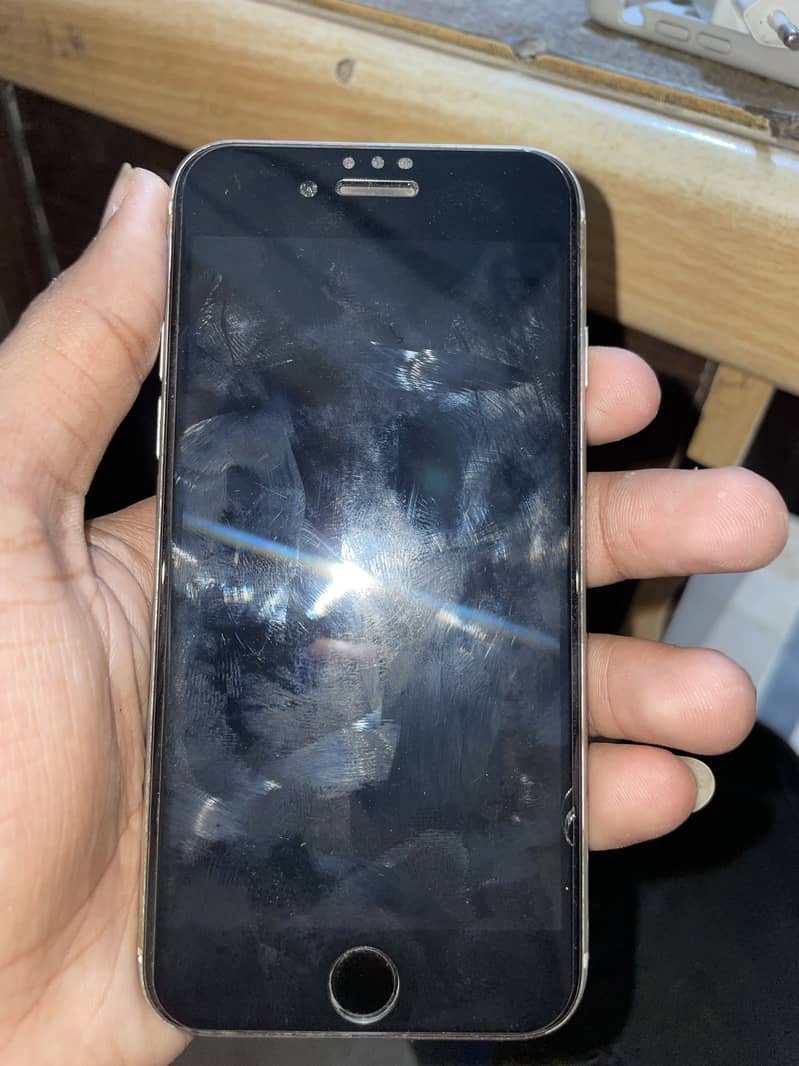 Apple iPhone SE 3