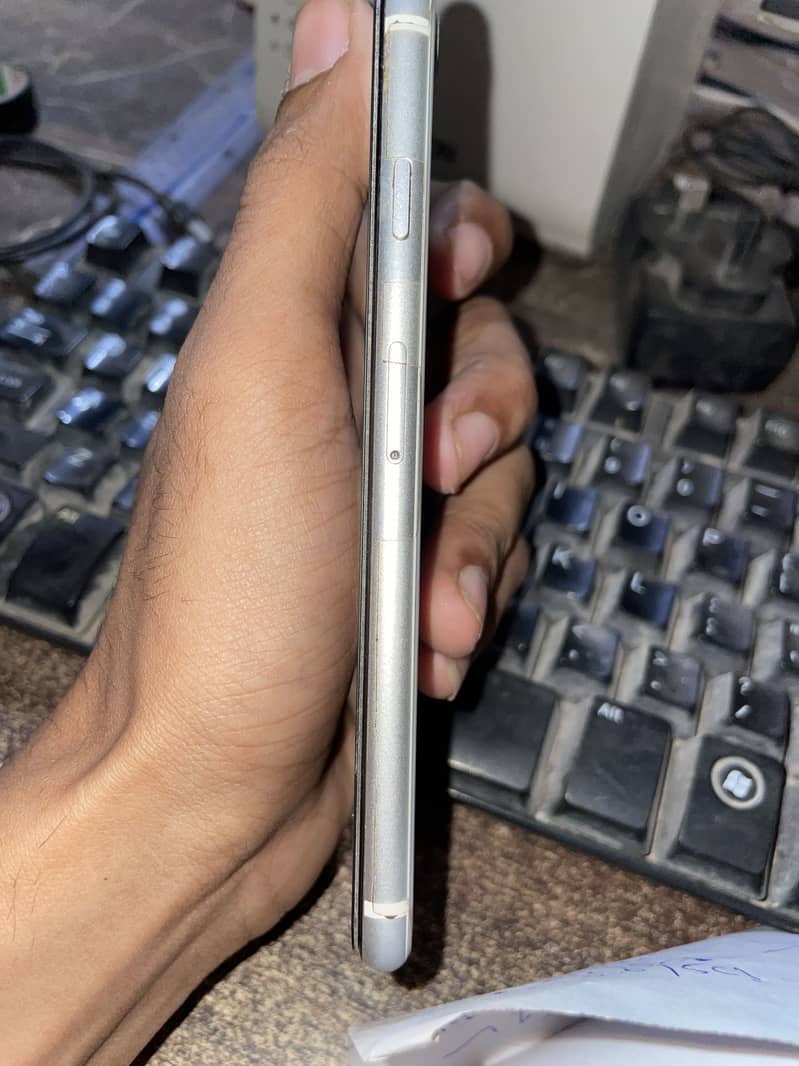 Apple iPhone SE 4