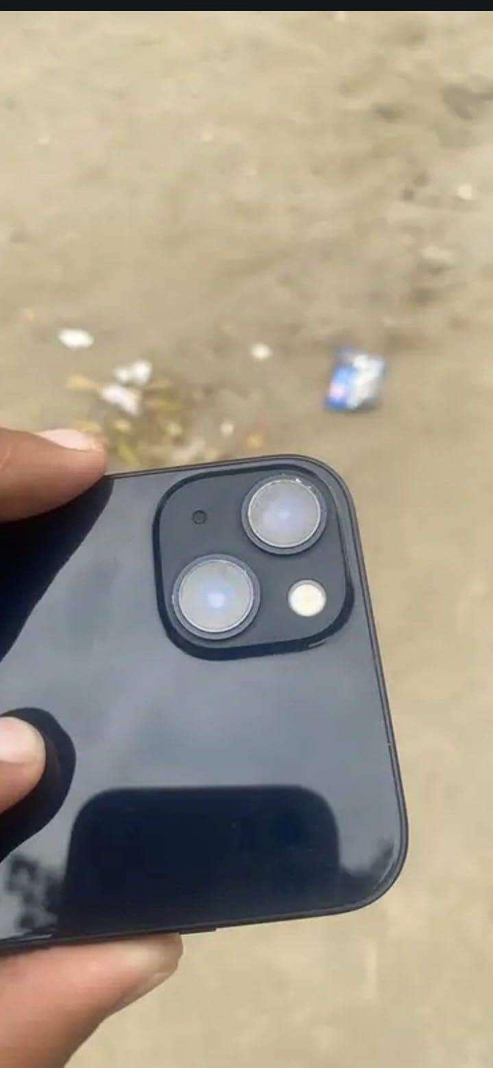 Apple iPhone 13 1