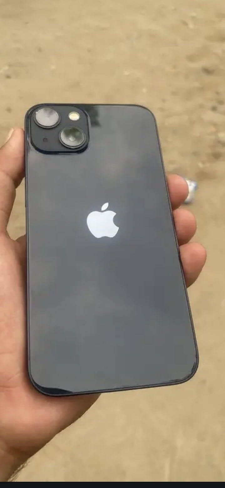 Apple iPhone 13 4